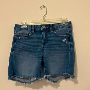American Eagle “The Dream Short” Jean Shorts Size 4